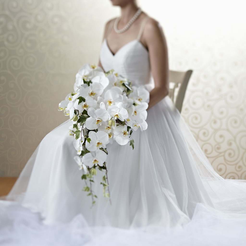 Classic White Bouquet – Serenity Floral, Lake Geneva WI