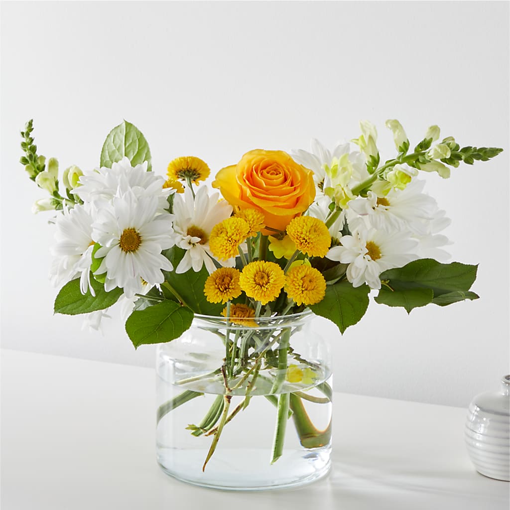 Sun Salutation Bouquet –  Serenity Floral, Lake Geneva WI