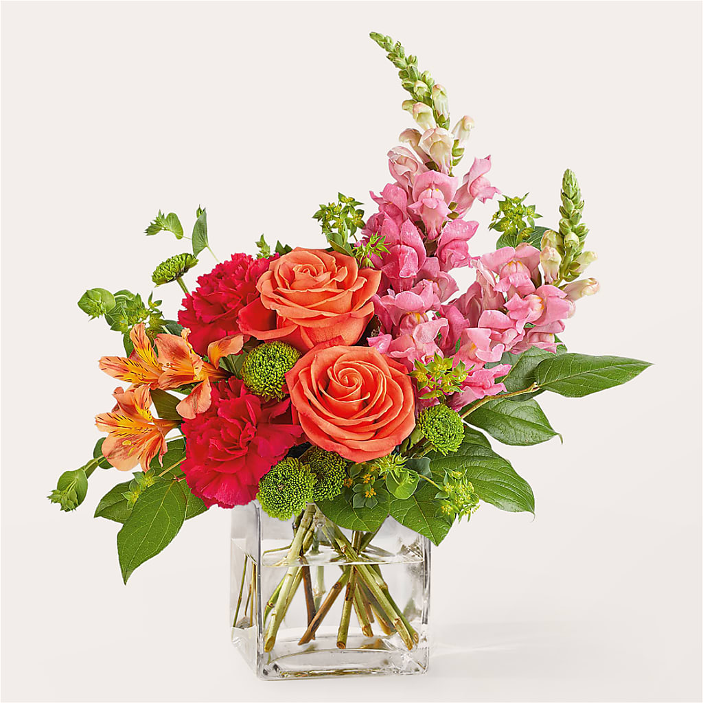 Cosmopolitan Bouquet –  Serenity Floral, Lake Geneva WI