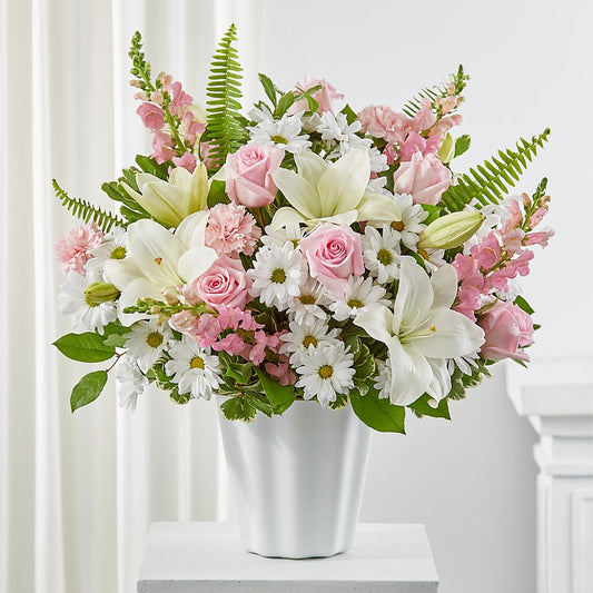 Soft Touch Tabletop Basket –  Serenity Floral, Lake Geneva WI