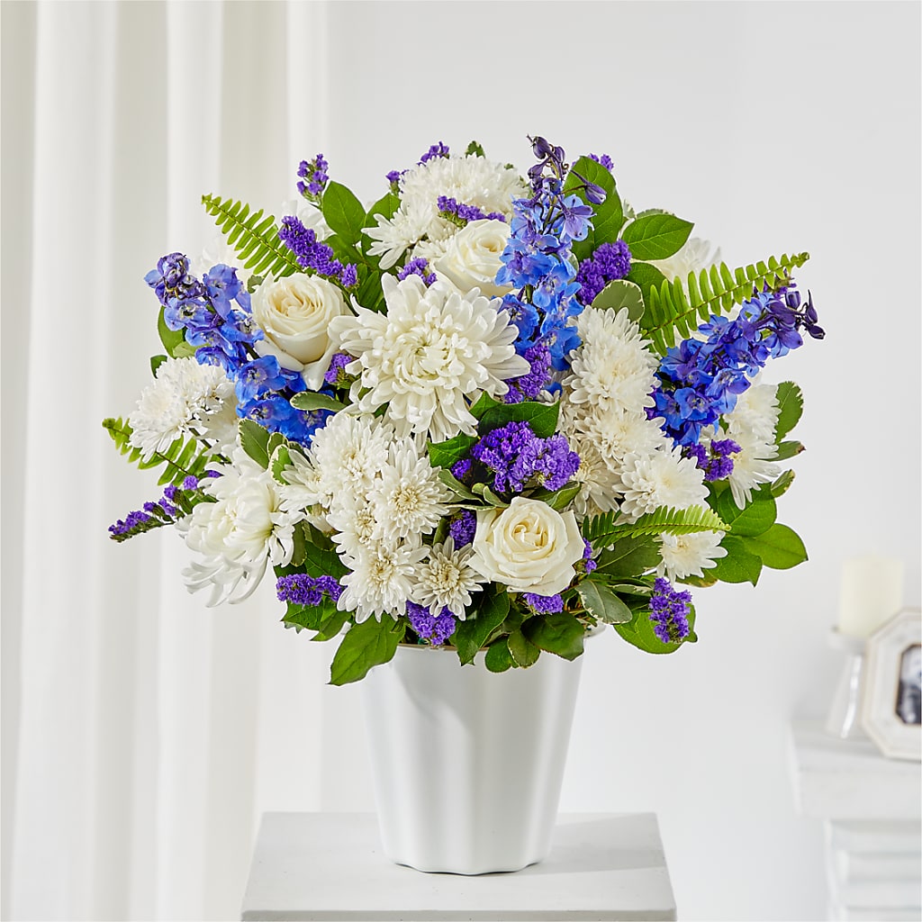 Hold Dear Tabletop Basket –  Serenity Floral, Lake Geneva WI