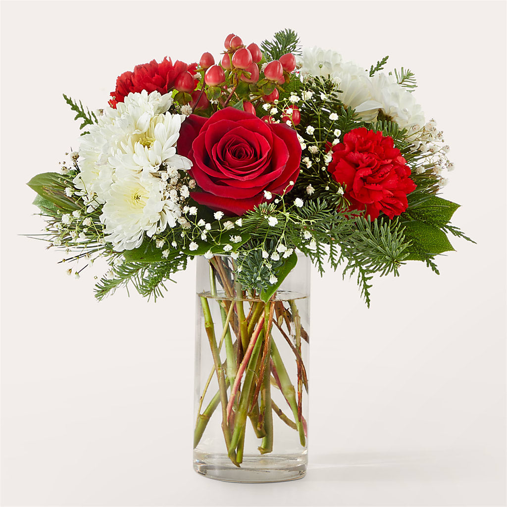 Chance of Flurries Bouquet –  Serenity Floral, Lake Geneva WI