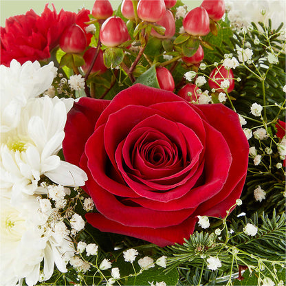Chance of Flurries Bouquet –  Serenity Floral, Lake Geneva WI