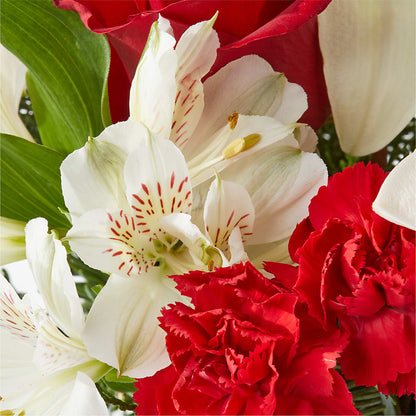 Holiday Season Bouquet –  Serenity Floral, Lake Geneva WI