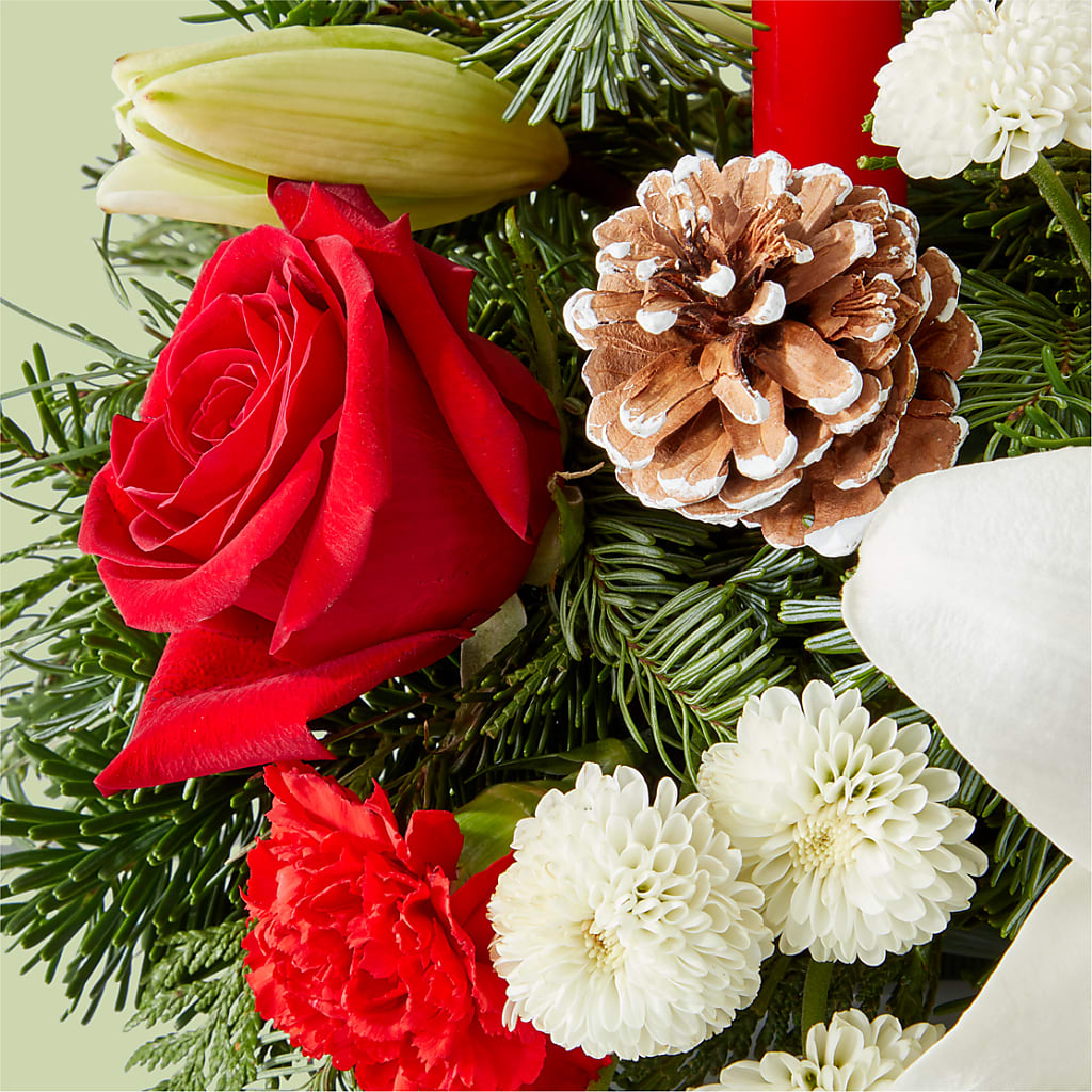 Seasonal Festivities Centerpiece –  Serenity Floral, Lake Geneva WI