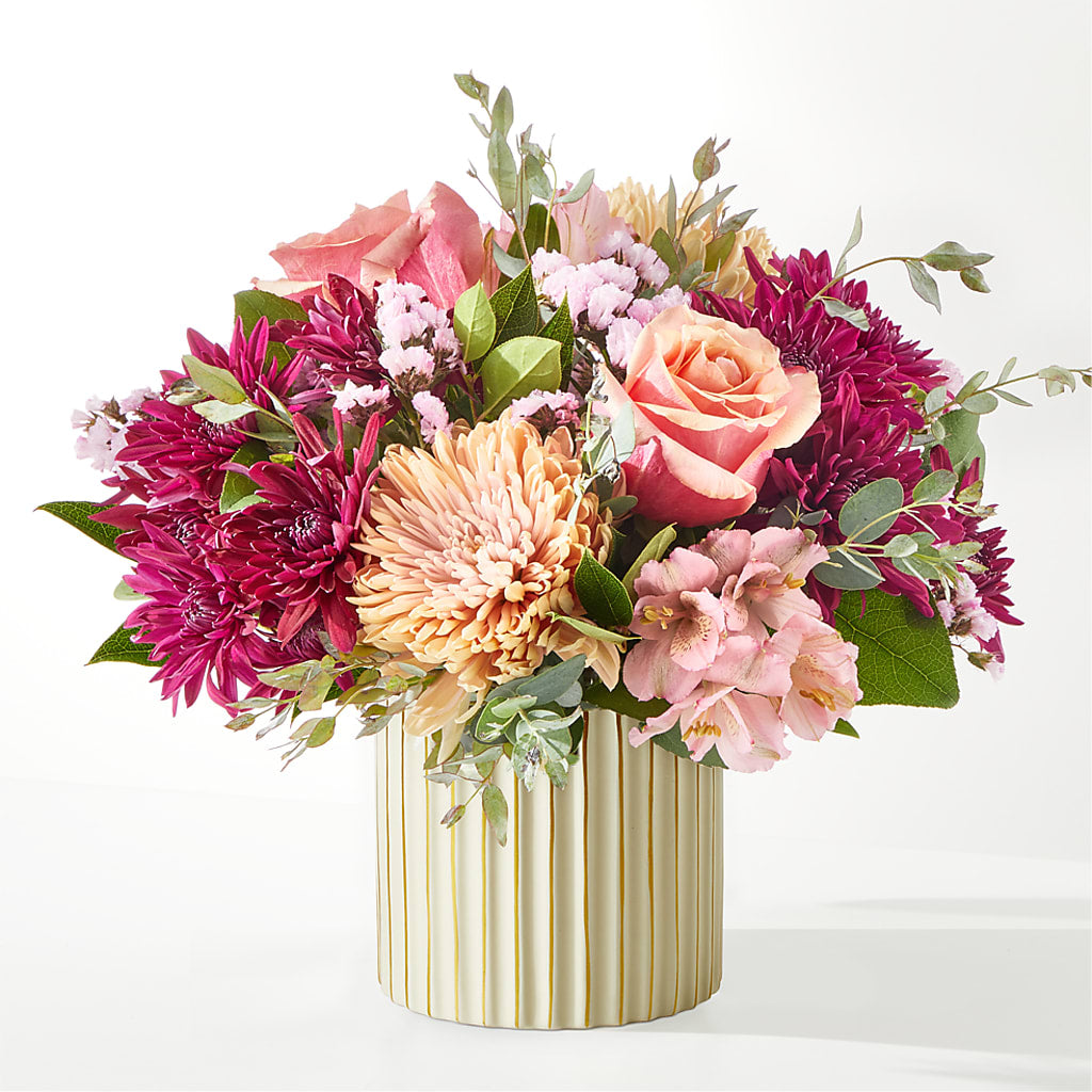 Berry Cobbler Bouquet with Ivory Vase –  Serenity Floral, Lake Geneva WI