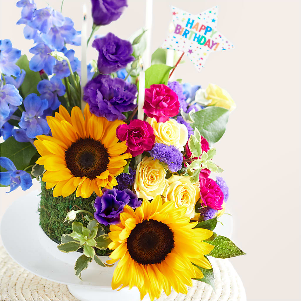 Star of the Day Floral Cake –  Serenity Floral, Lake Geneva WI