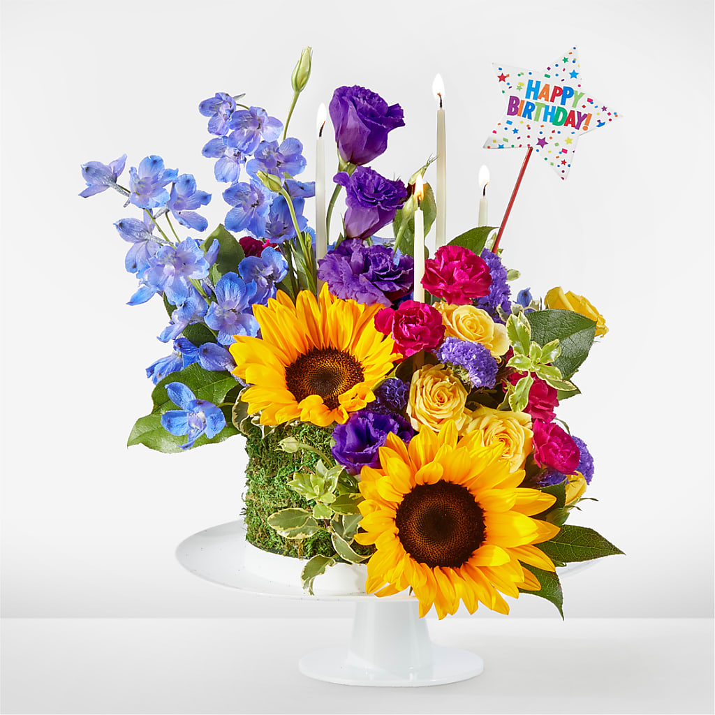 Star of the Day Floral Cake –  Serenity Floral, Lake Geneva WI