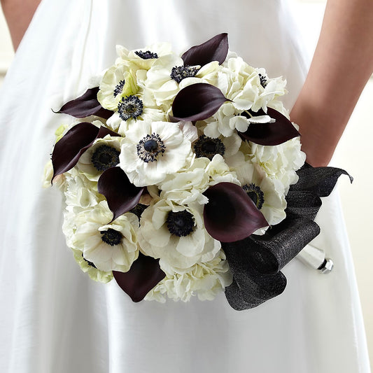 To Have and To Hold Bouquet –  Serenity Floral, Lake Geneva WI