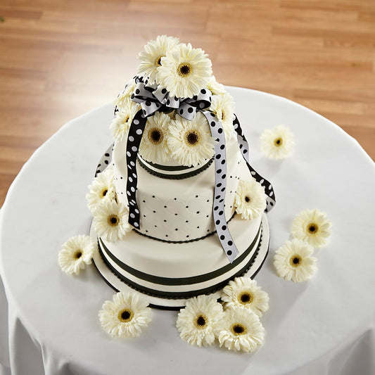 Simple Sophistication Cake Décor –  Serenity Floral, Lake Geneva WI