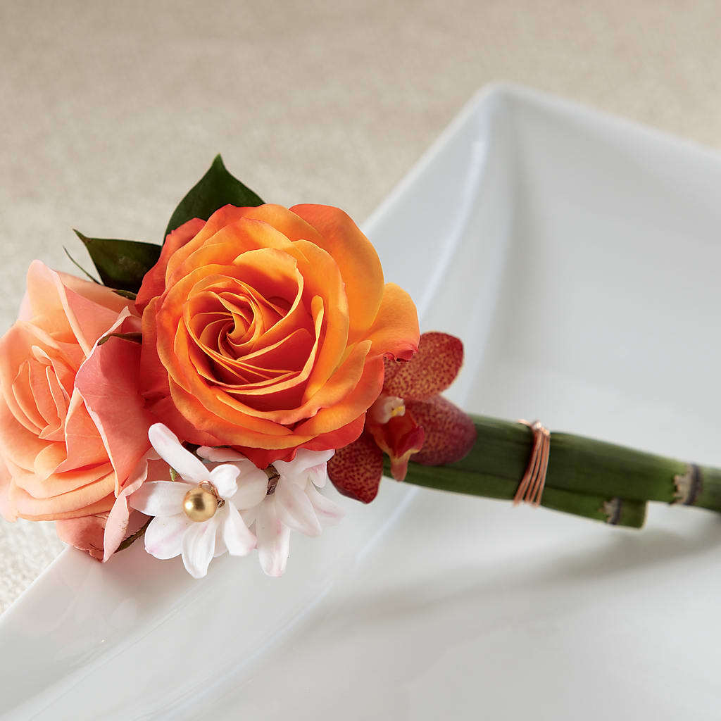 Sunset Dream Boutonniere –  Serenity Floral, Lake Geneva WI